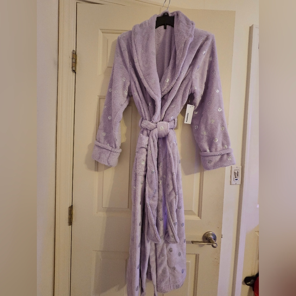 Lilac Embroidered Women's Plush Robe